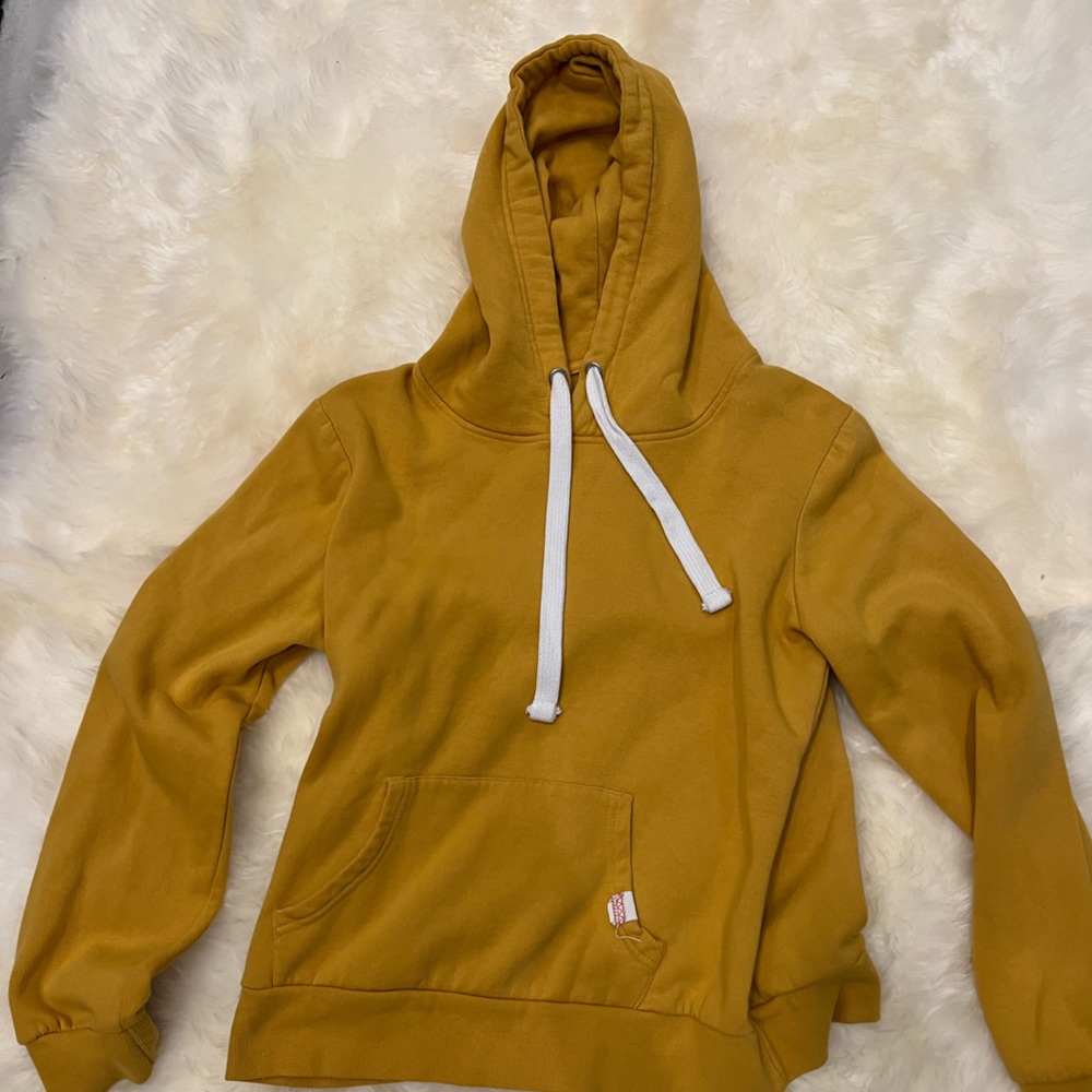 Yellow sweatshirt